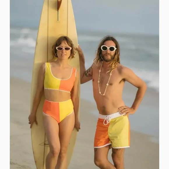 Size 30 waist Hammies board shorts and matching size L swim top - Picture 10 of 10